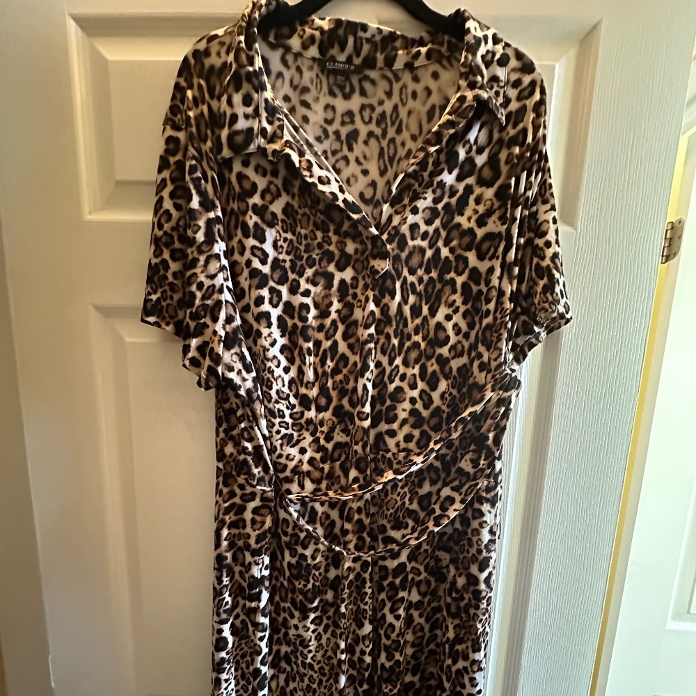 Glamour Plus Size 22W Leopard Print Wrap Style Dress Short Sleeve